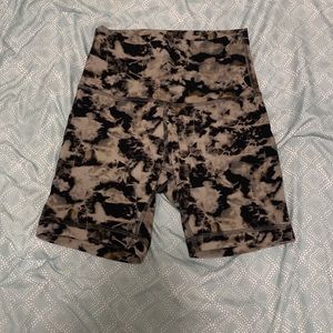 Lululemon Wunder Under Train High-Rise Short 6”